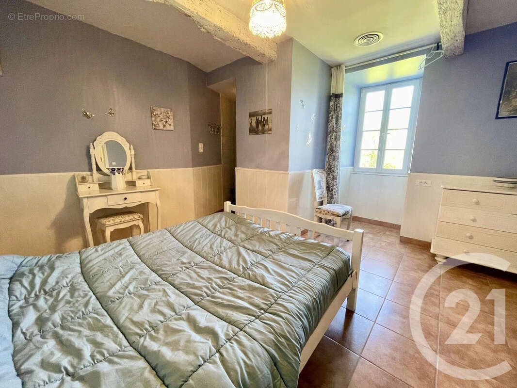 Maison 172 m² à Clermont-Saves  - photo 12