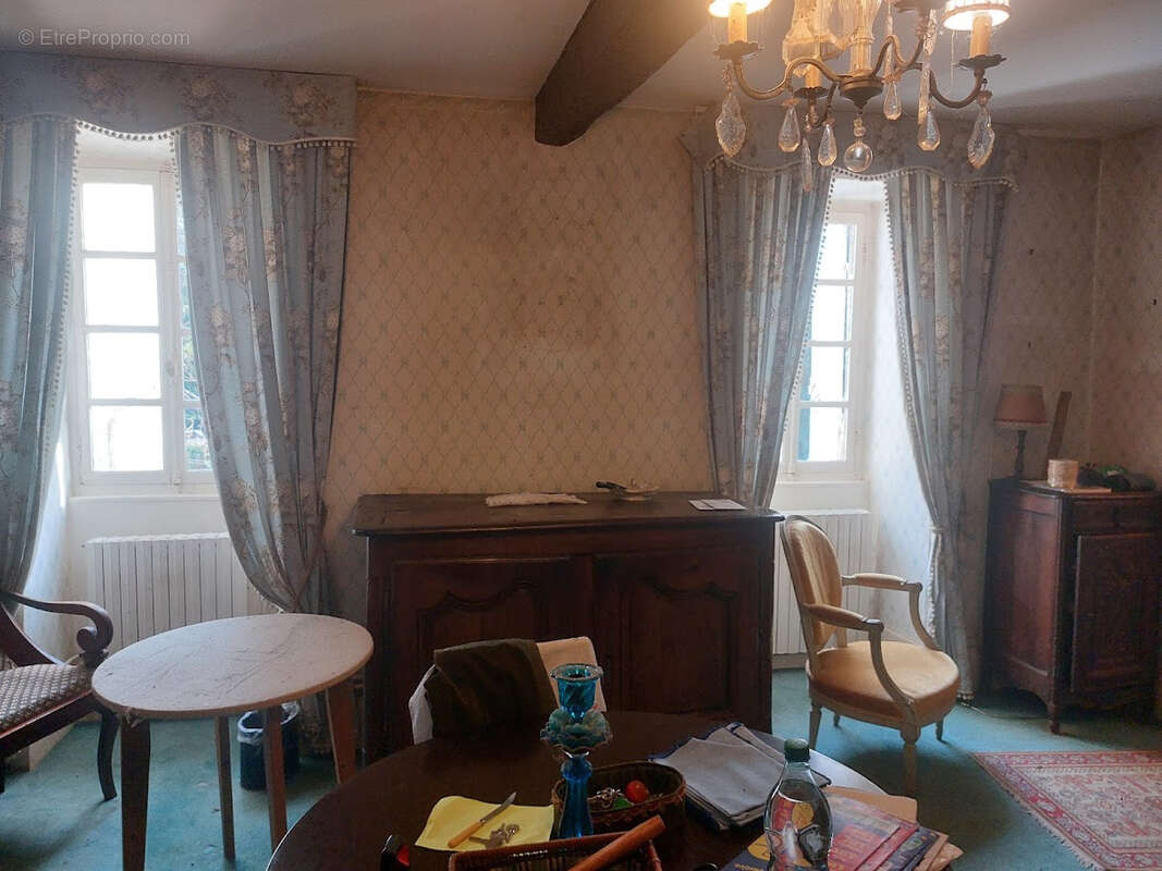 Maison à BUSSET