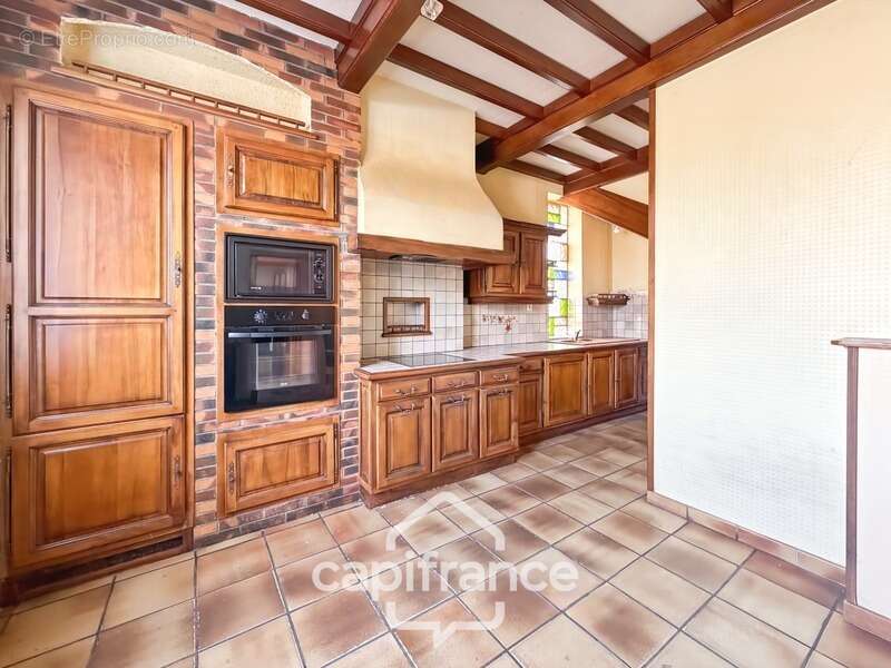 Maison familiale de 174 m² avec fort potentiel – Saint-Rambert-d'Albon (26) - photo 6
