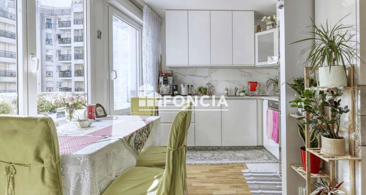 Appartement à ISSY-LES-MOULINEAUX