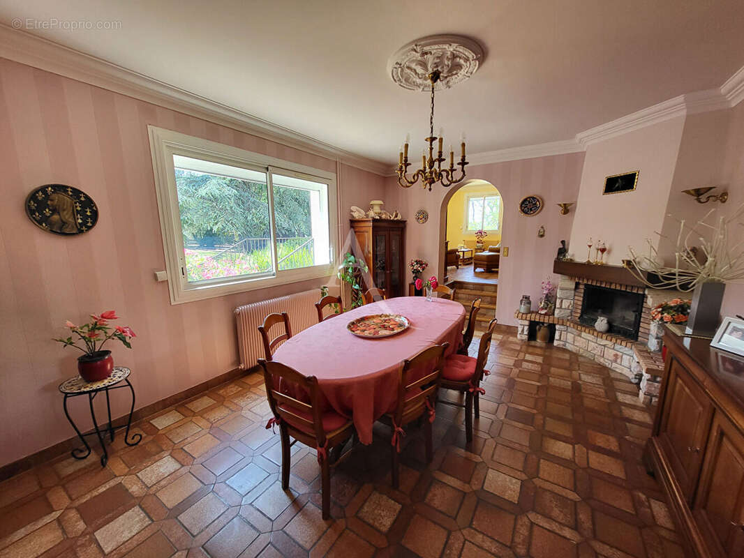 Maison à MARSAC-SUR-DON