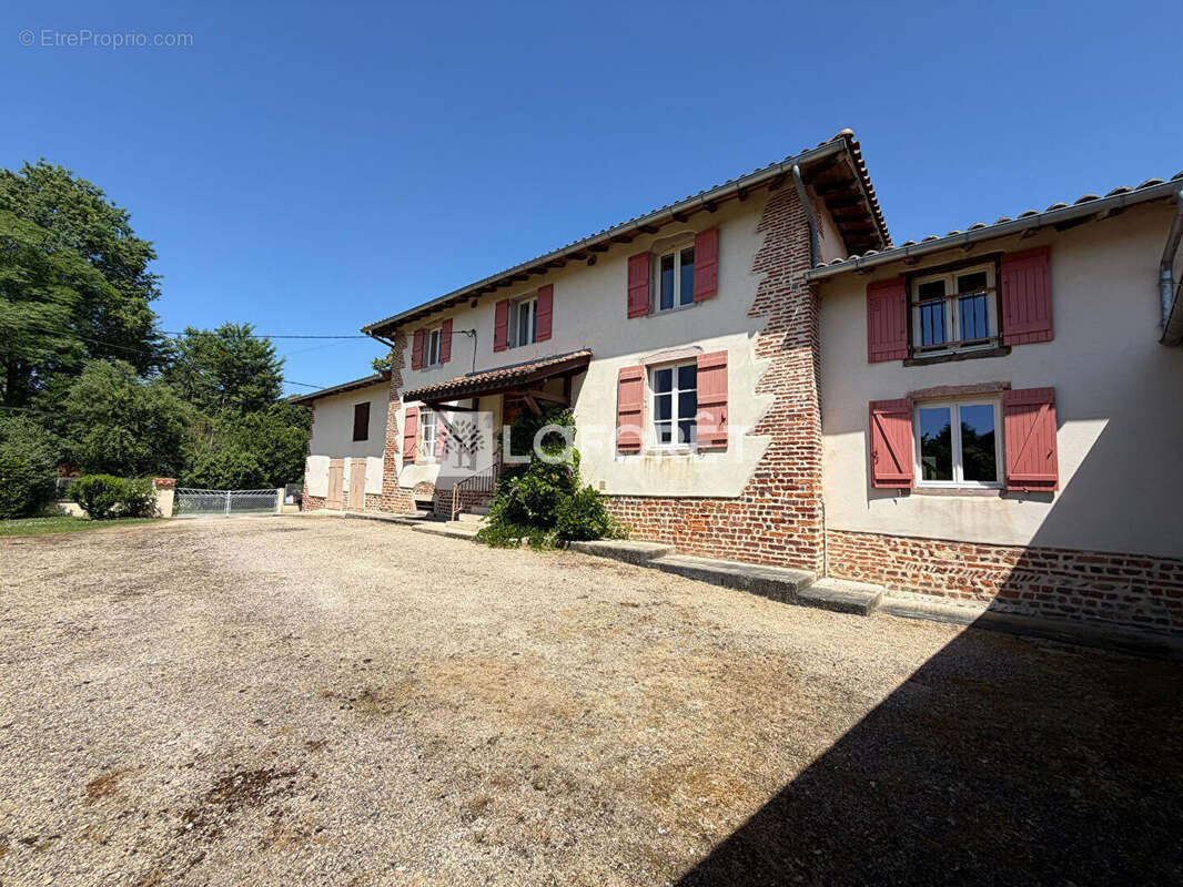 Maison à SAINT-JULIEN-SUR-VEYLE