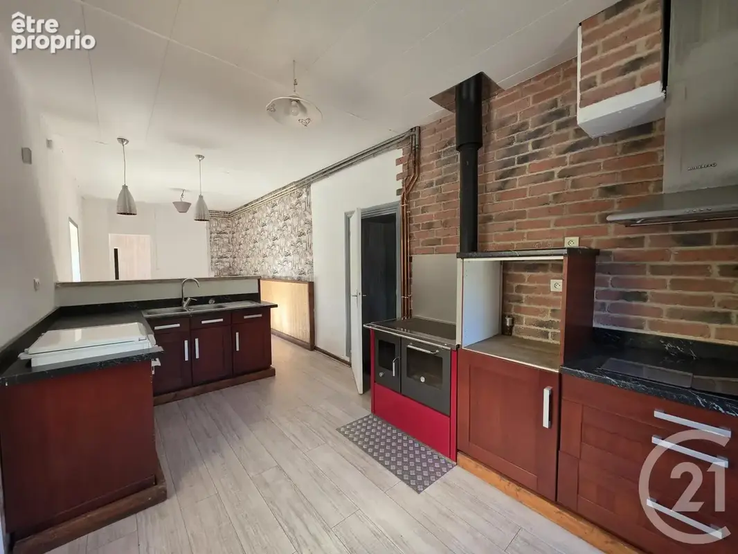 Maison 3 pièces 82 m² à vendre à Vergongheon (43360) - photo 5