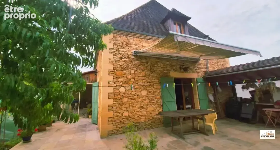 Maison à MEYRALS