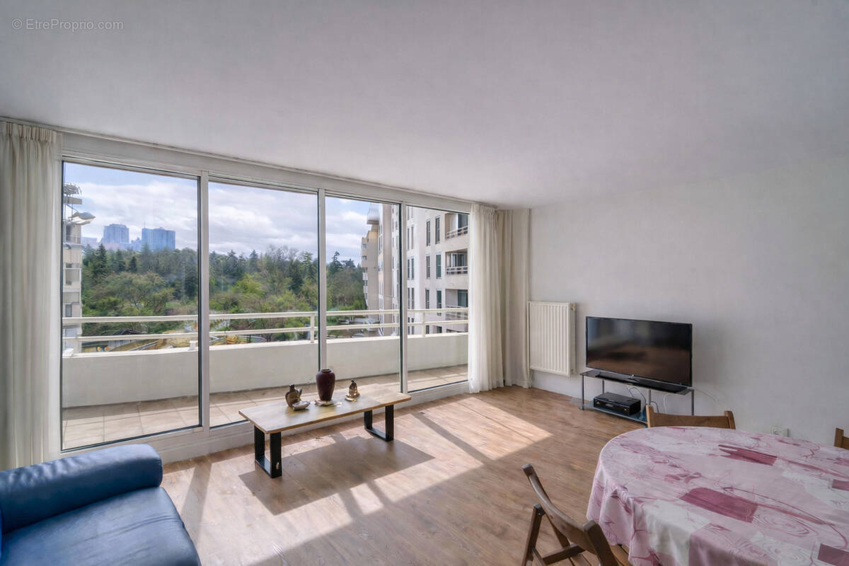 Appartement à NANTERRE