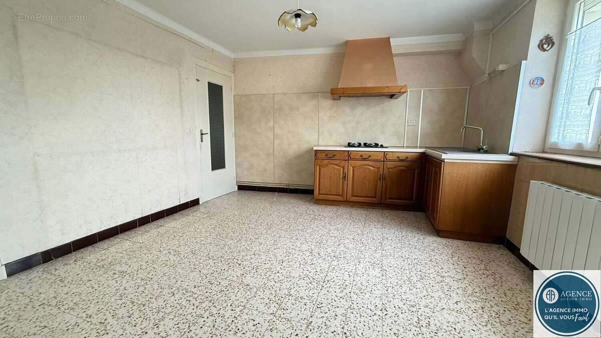 Maison à SAINT-MAURICE-L'EXIL