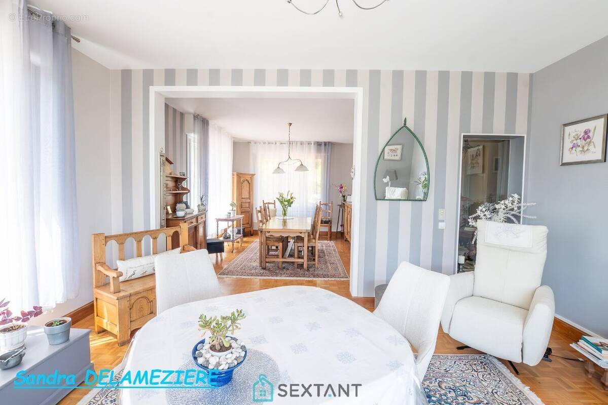 Maison à FLIXECOURT