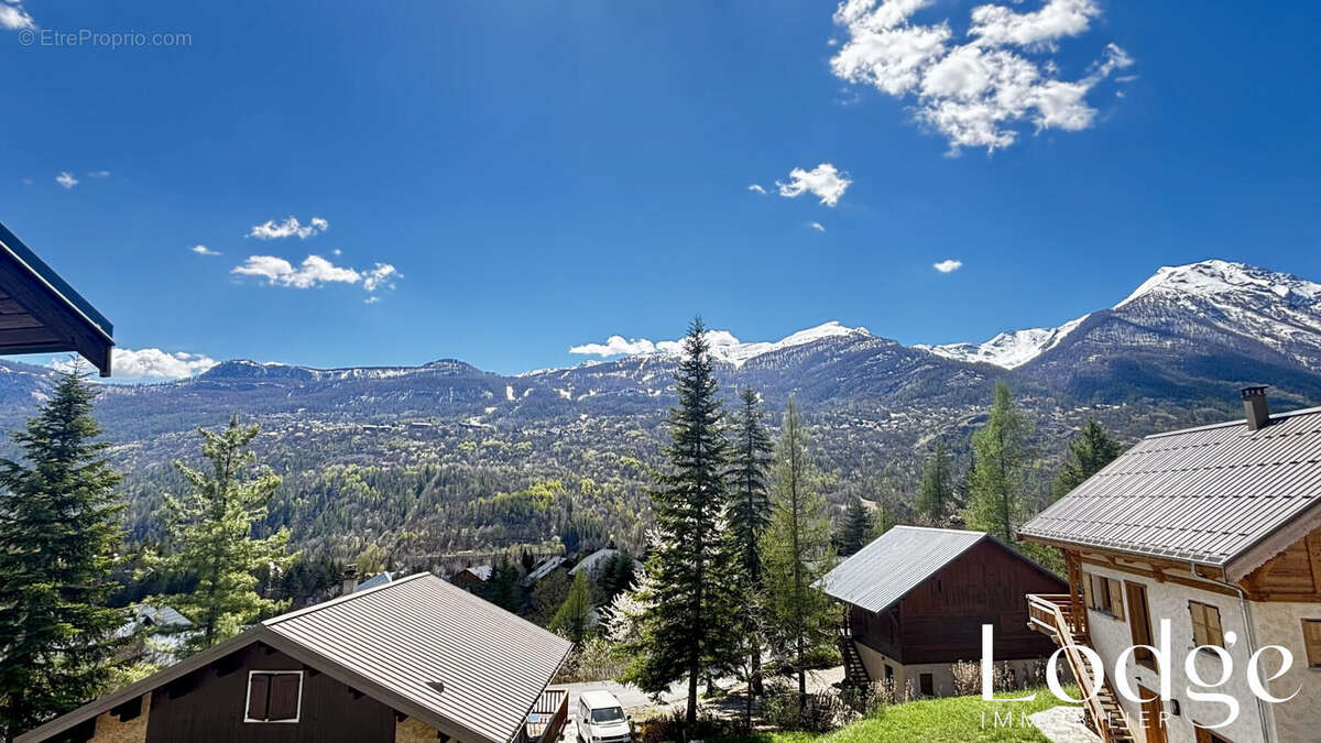 Appartement à PELVOUX