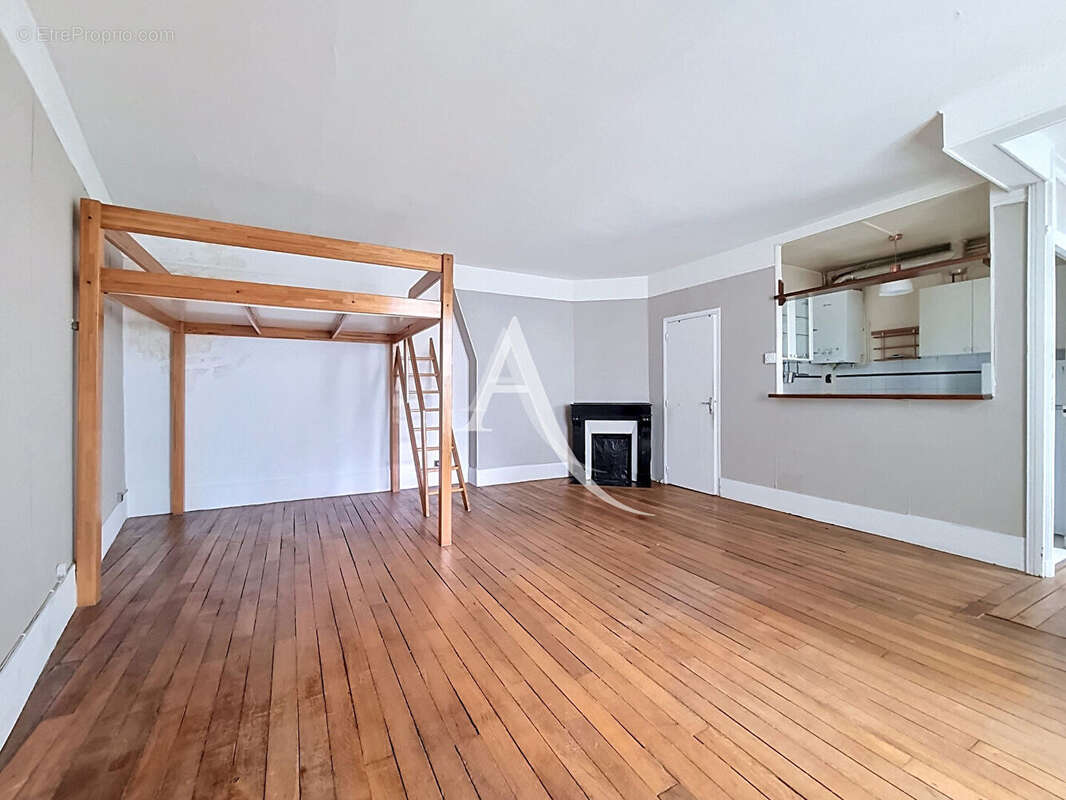 Appartement à PARIS-11E