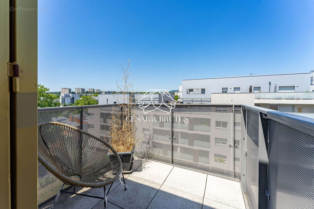 Appartement à LYON-9E