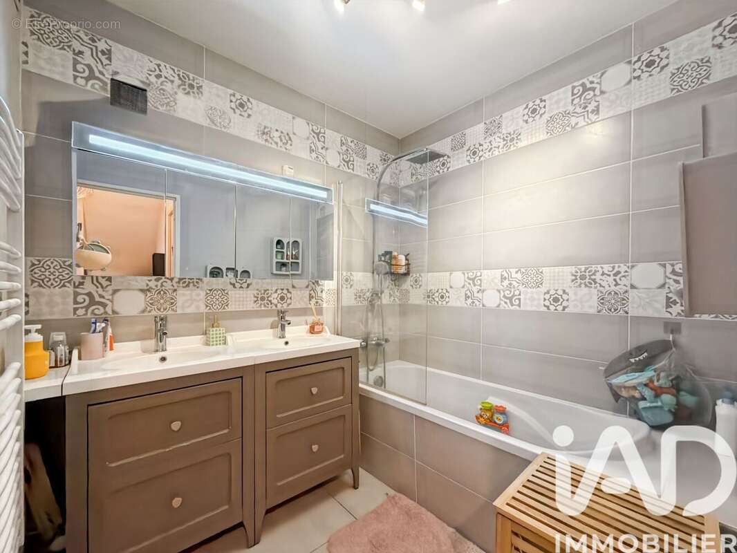 Photo 7 - Maison à PARON