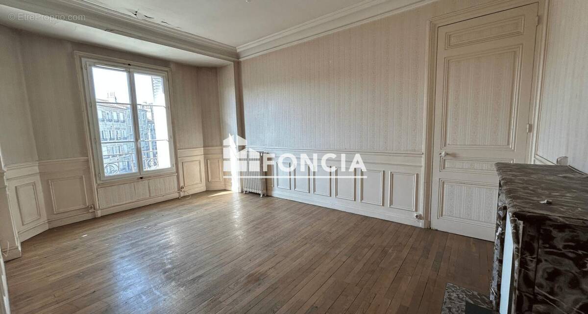 Appartement à SAINT-ETIENNE