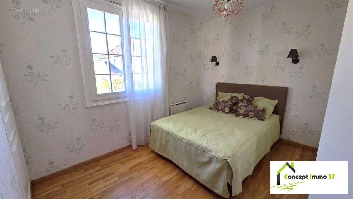 Maison à LA VILLE-AUX-DAMES