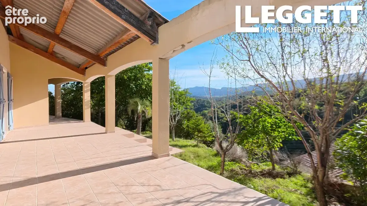 Villa de 200 m² avec trois suites parentales et deux garages, située à Plan-d’Aups-Sainte-Baume - photo 3