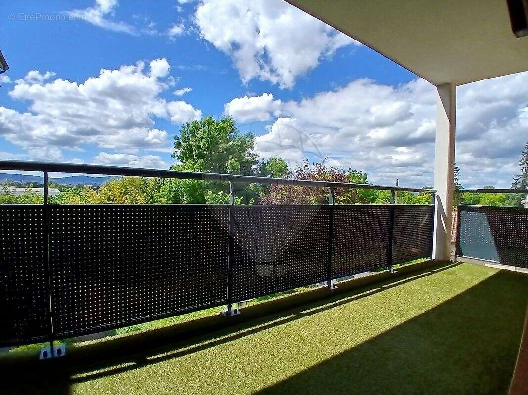 Appartement à JASSANS-RIOTTIER