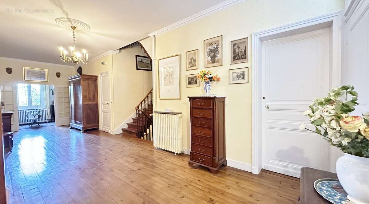 Maison à SAINT-JULIEN-EN-BORN