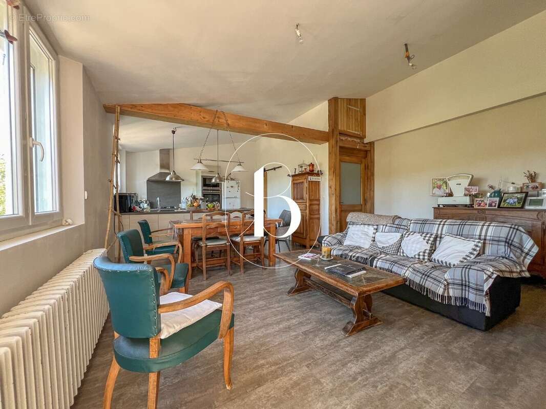 Maison à VALLON-PONT-D'ARC