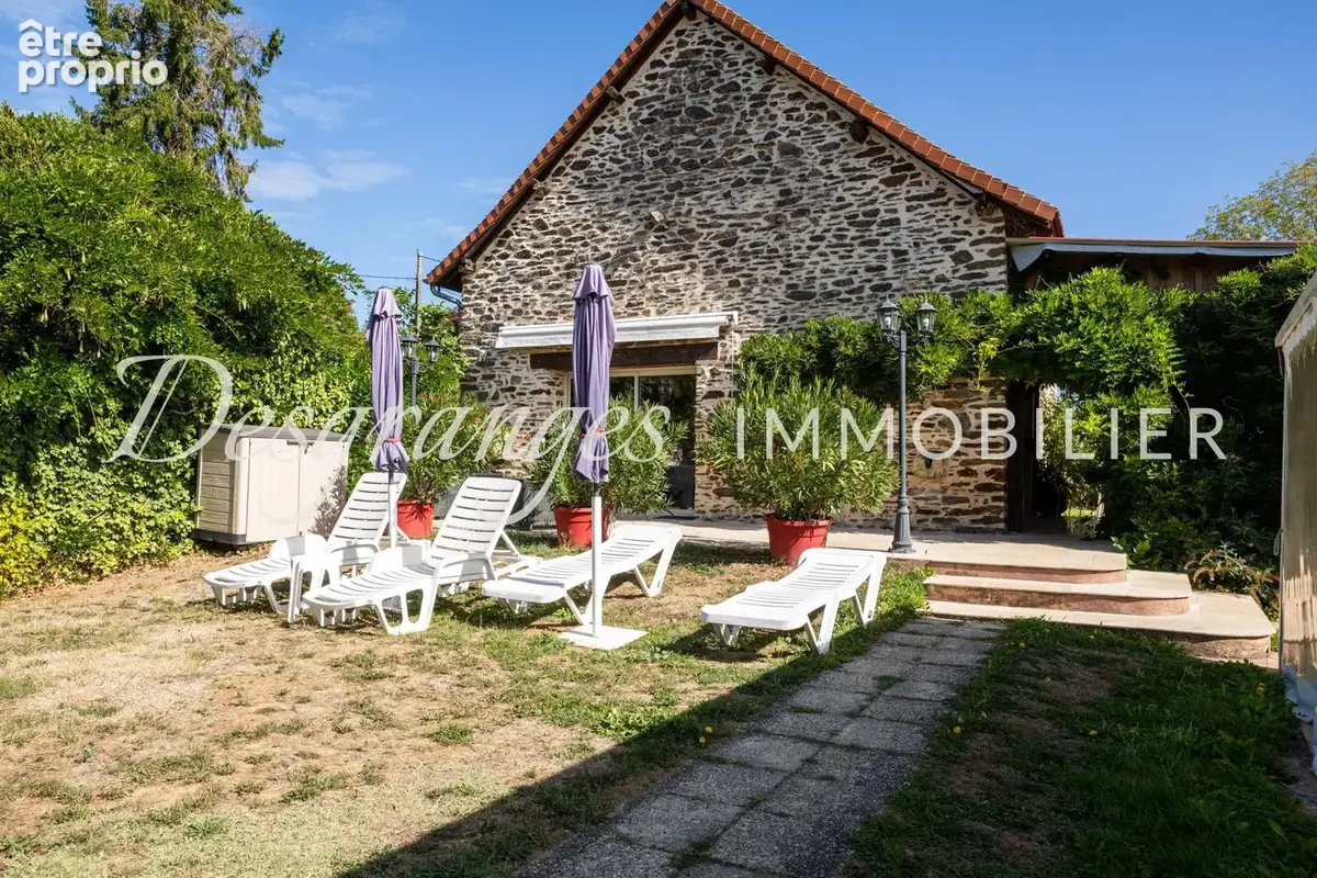 Maison 9 pièces 185 m² à vendre à Sarlande (24270) - photo 2