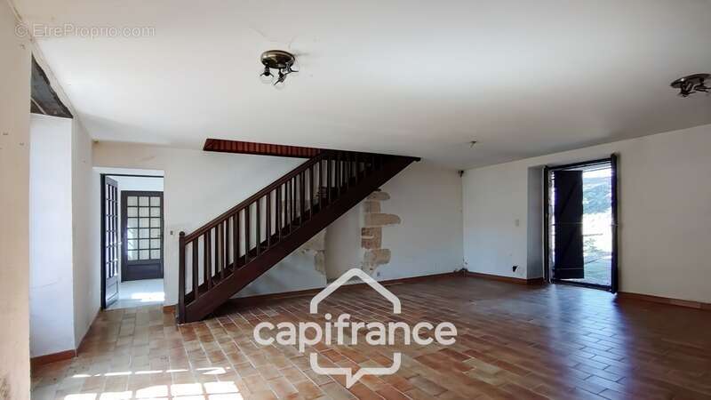 Maison type longère à Rénover  20 pièces  (47) - photo 19