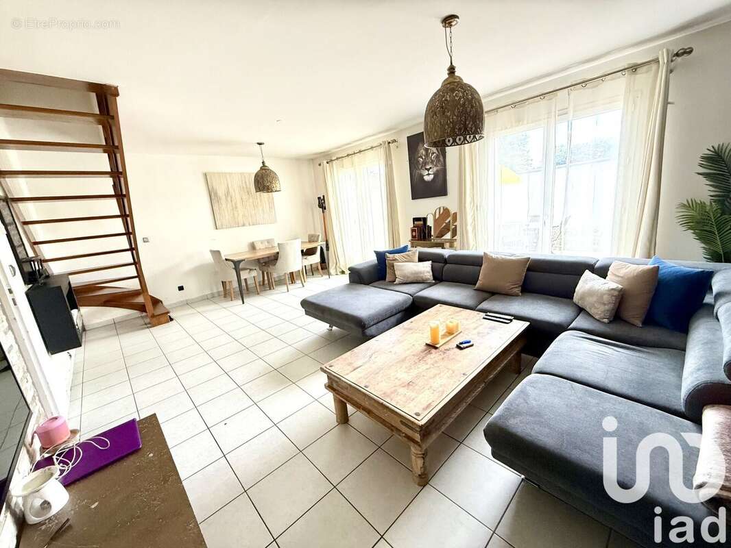 Photo 3 - Maison à VIRY-CHATILLON