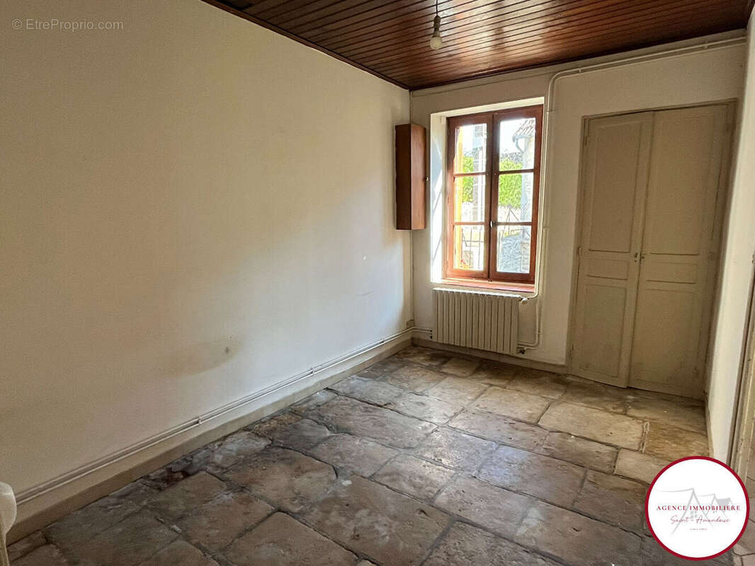 Maison à LA CELLE