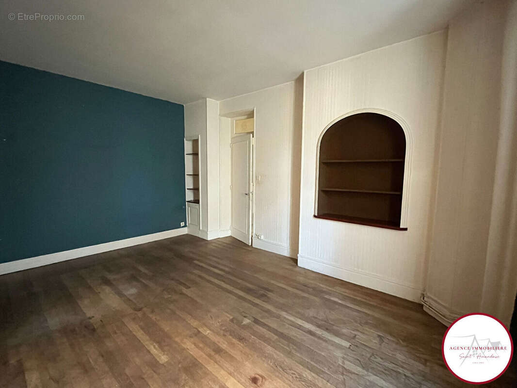 Appartement à SAINT-AMAND-MONTROND