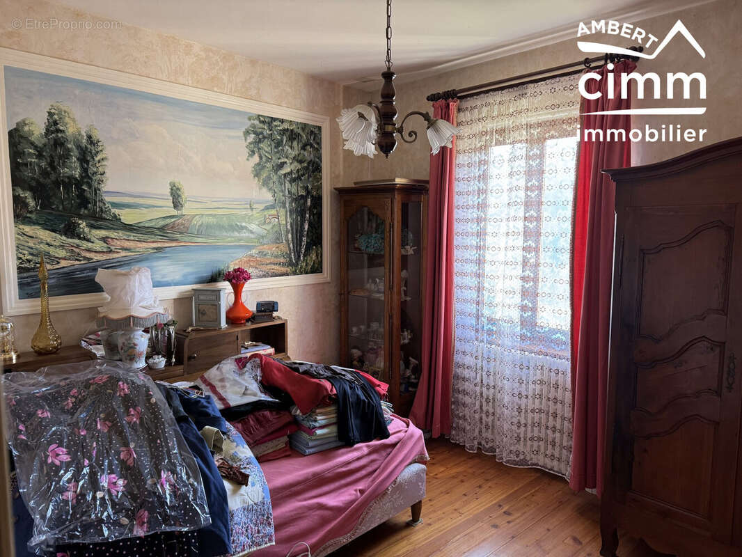 Maison à OLLIERGUES