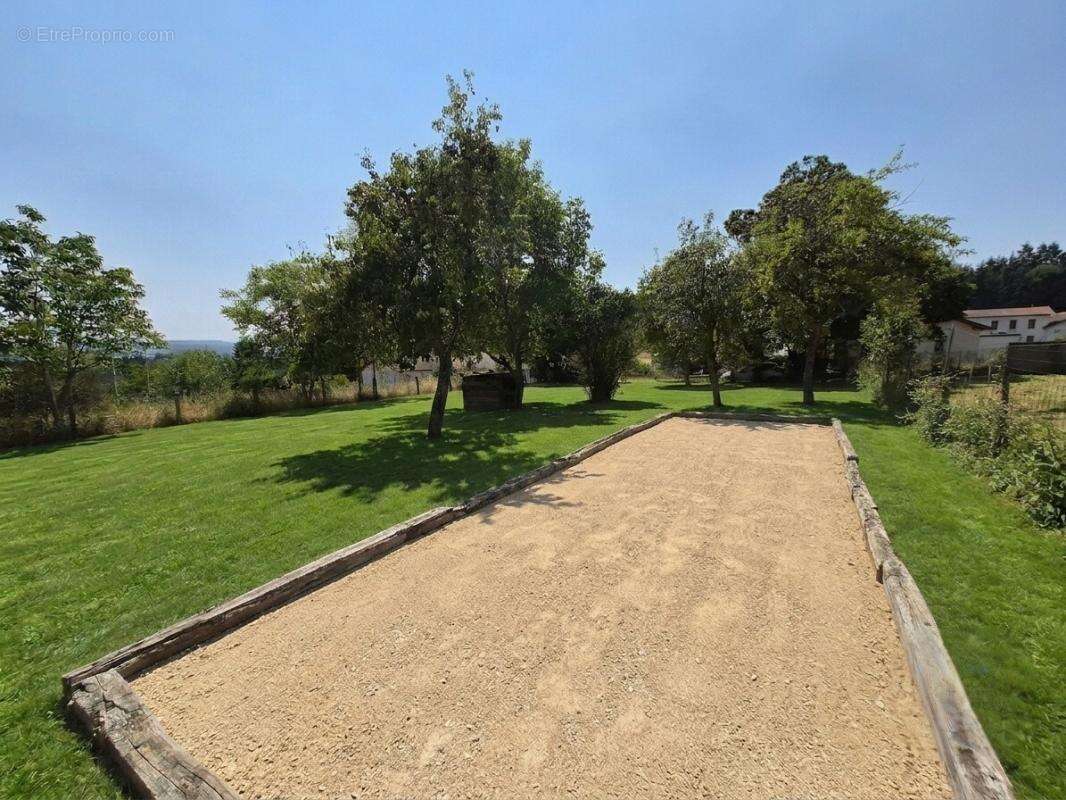 Maison Augerolles 5 pièces +/- 100 m2 avec jardin 1500m2 environ - photo 3