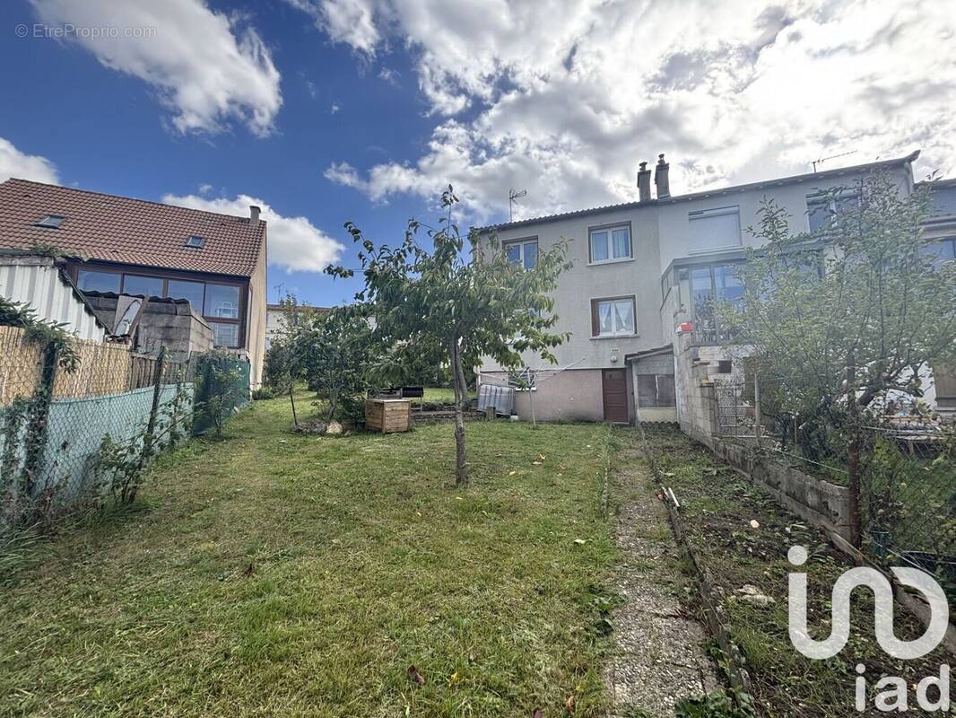 Photo 1 - Maison à VILLIERS-SUR-MARNE