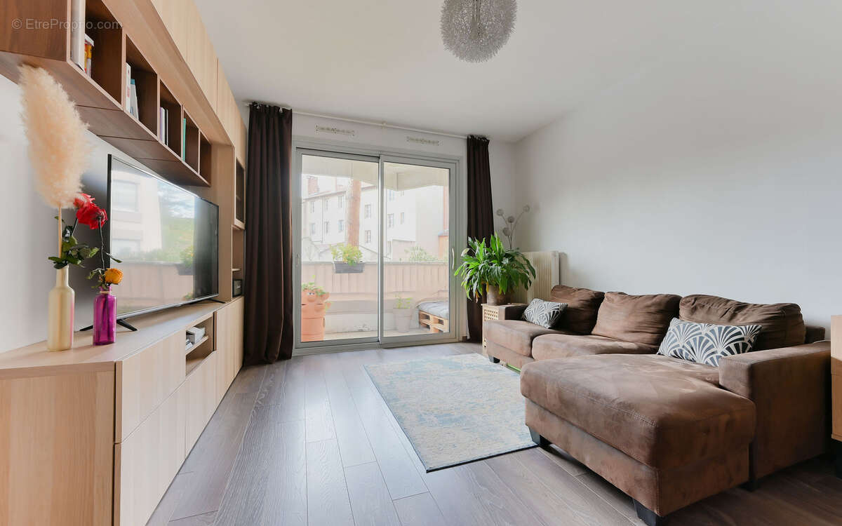 Appartement à TASSIN-LA-DEMI-LUNE