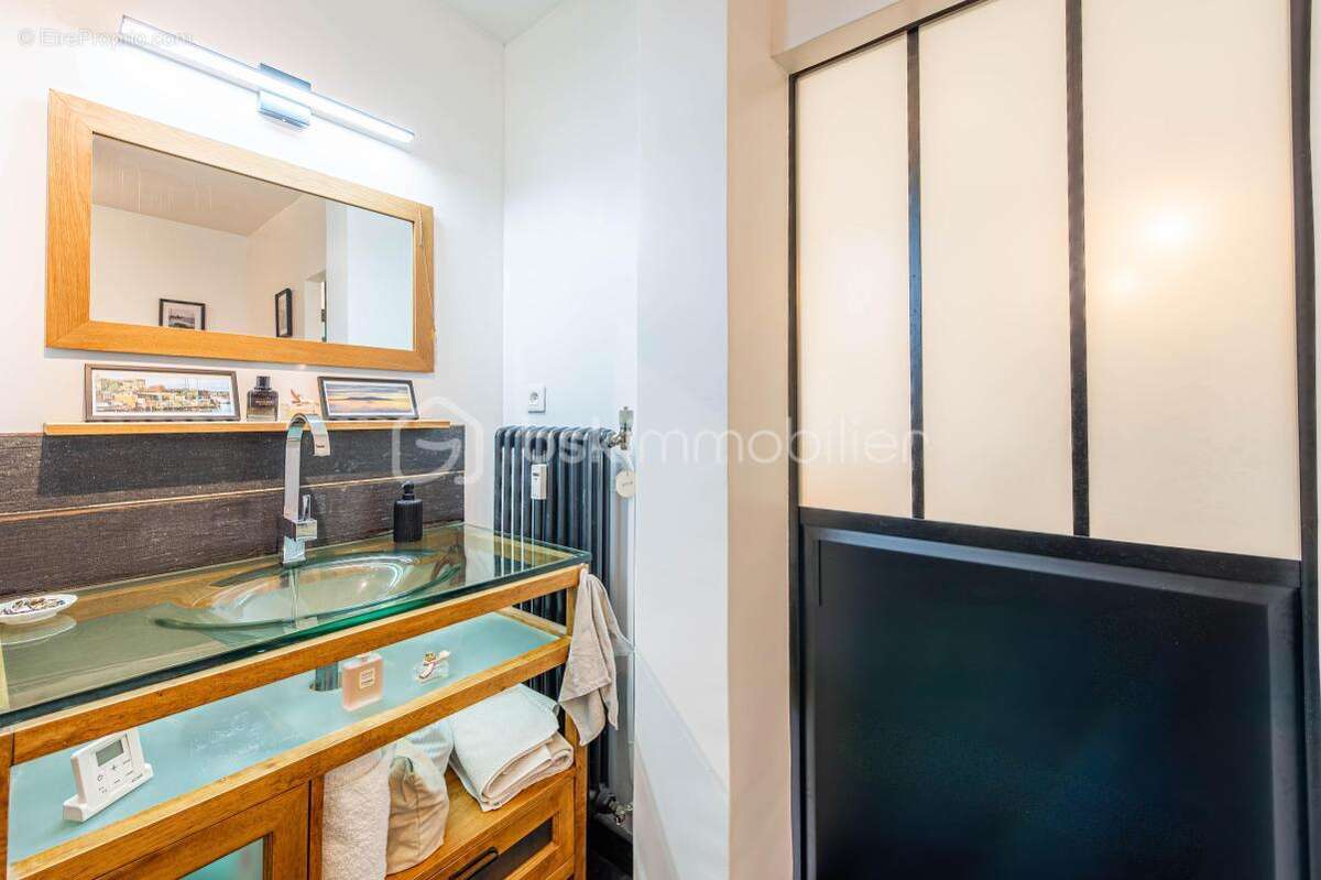 Appartement à LA ROCHE-SUR-FORON