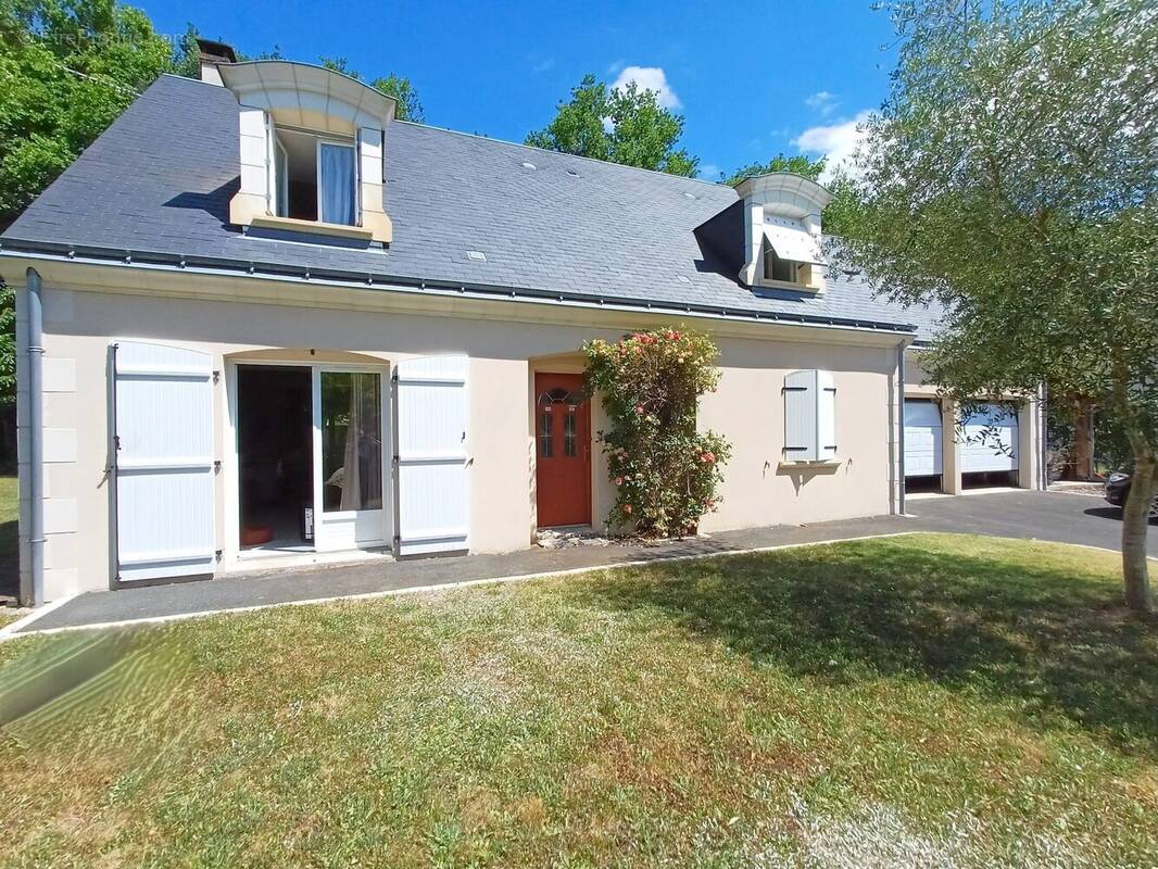 Maison à AZAY-LE-RIDEAU