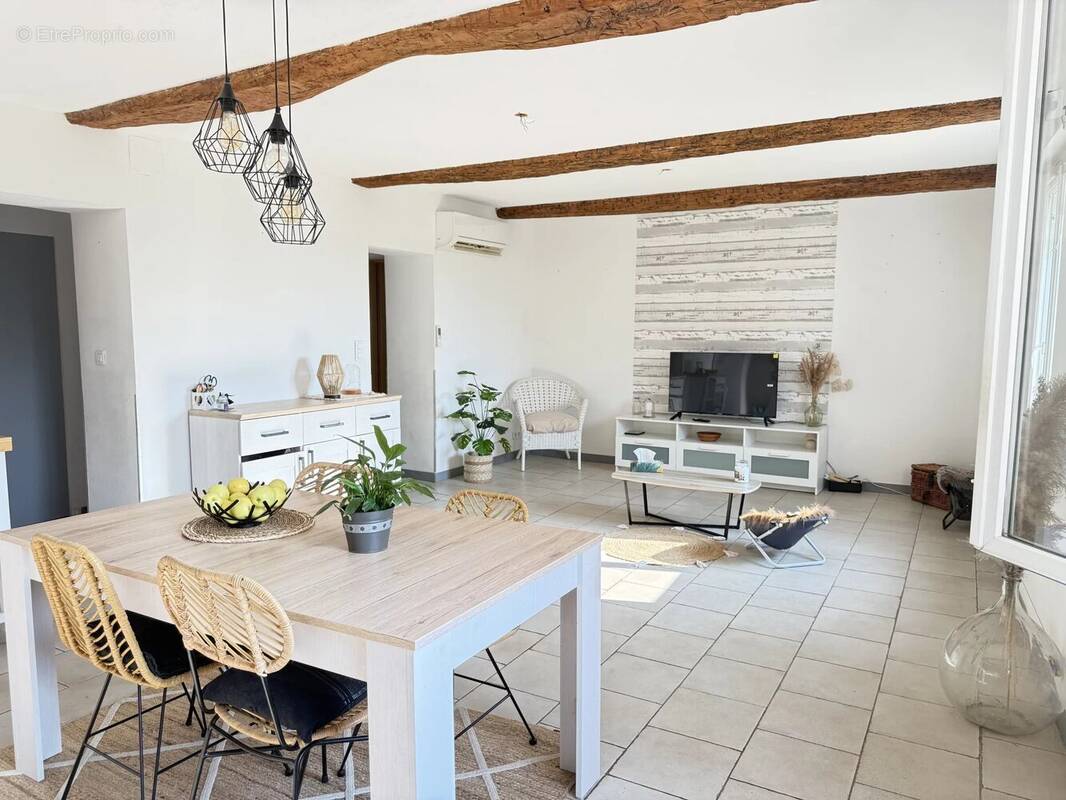 Appartement à BESSE-SUR-ISSOLE