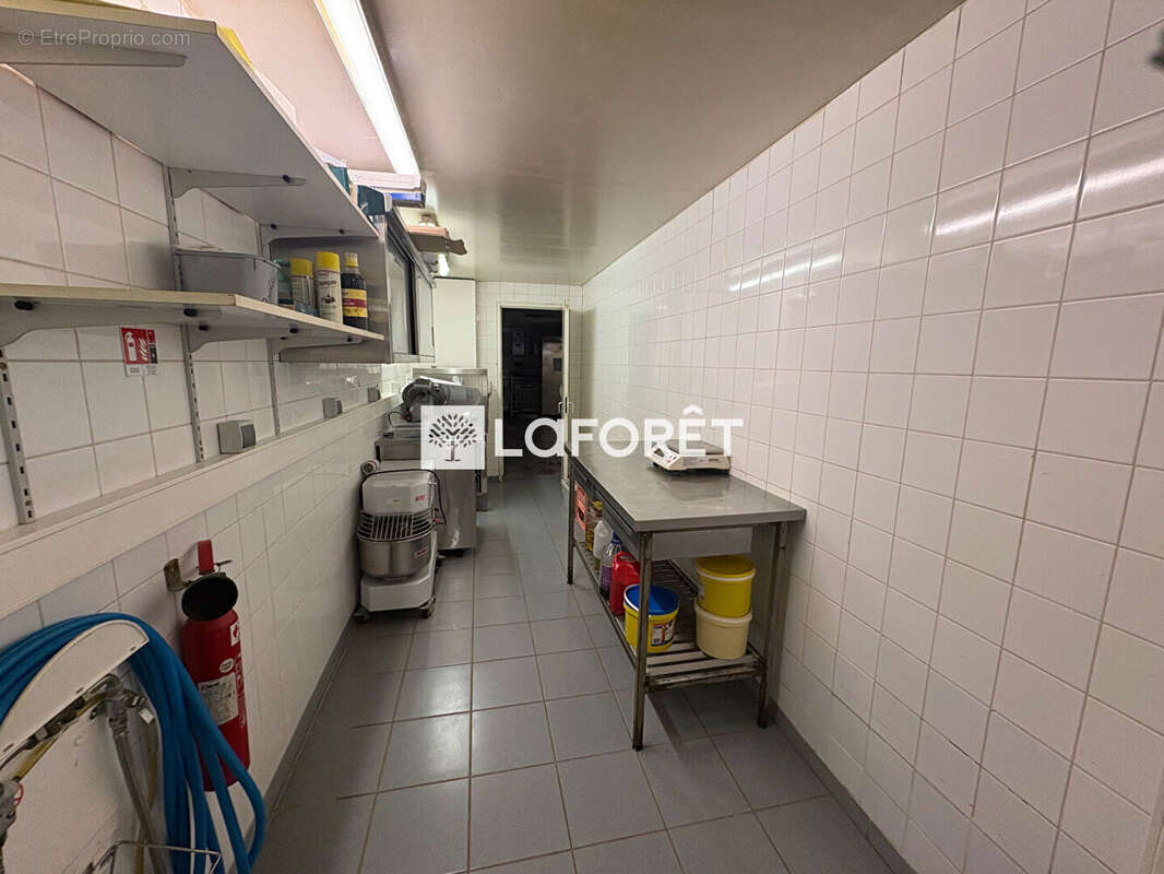 Local commercial vendu loué Sotteville Les Rouen 690 m2 - photo 7