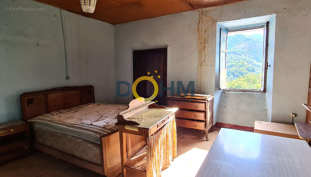 Maison de hameau avec 4152m2 de terrain - photo 8