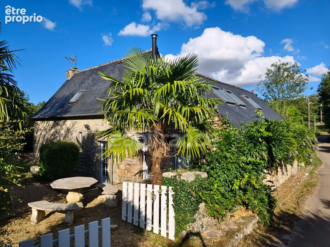 Maison en pierre avec plus d’un hectare de terrain – Berrien - photo 13