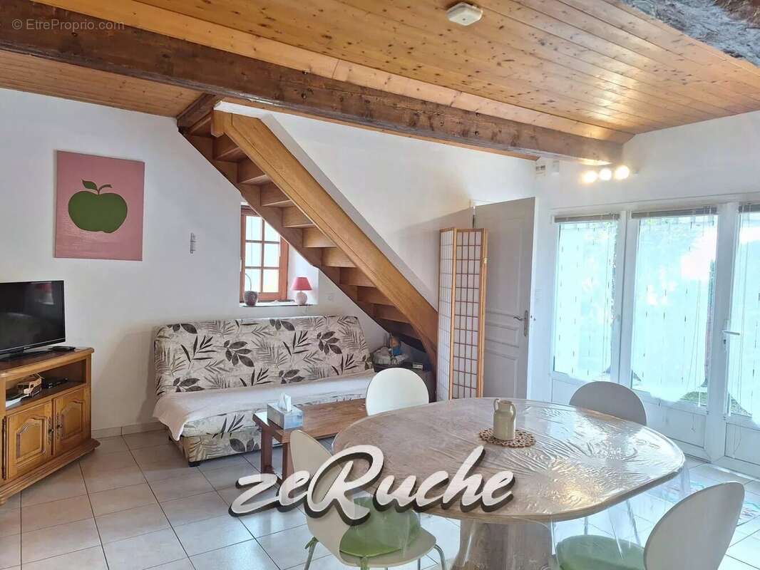 Maison à AIGNERVILLE