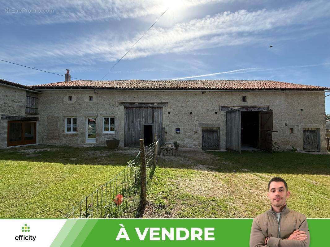 Maison à GENOUILLE
