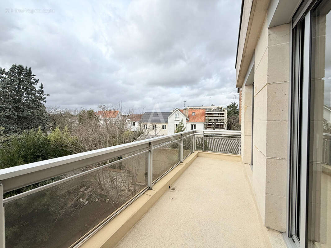 Appartement à LE PERREUX-SUR-MARNE