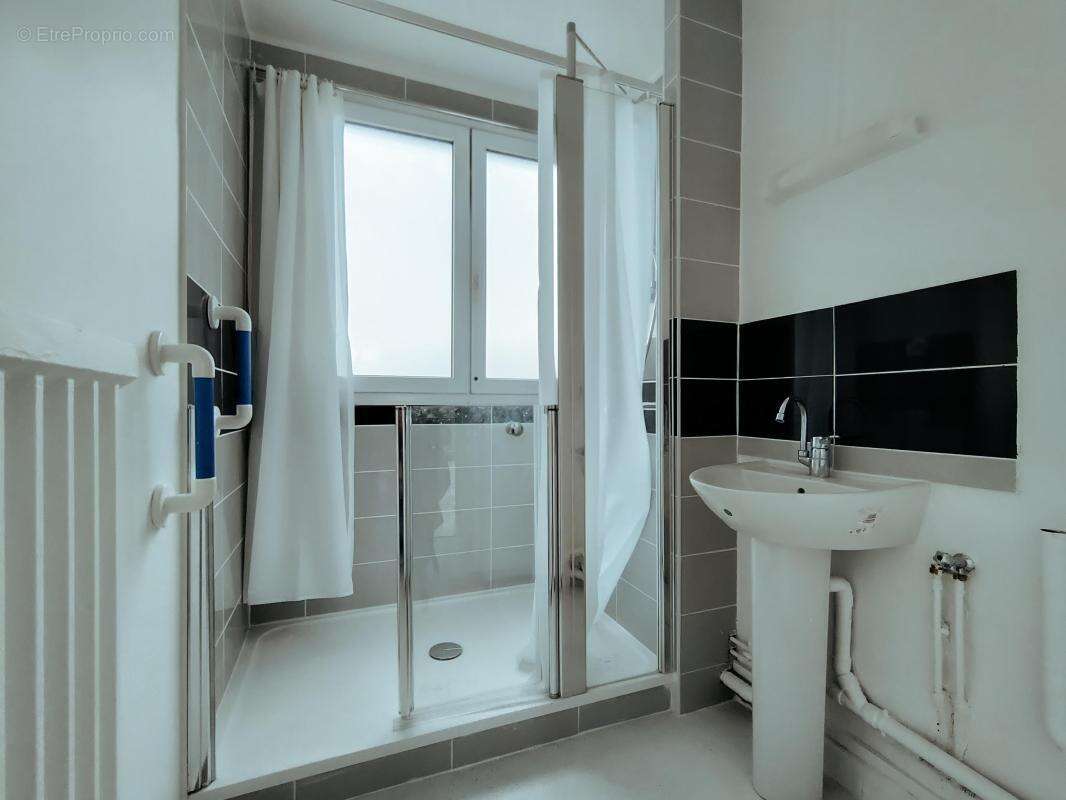 Appartement à LAMORLAYE
