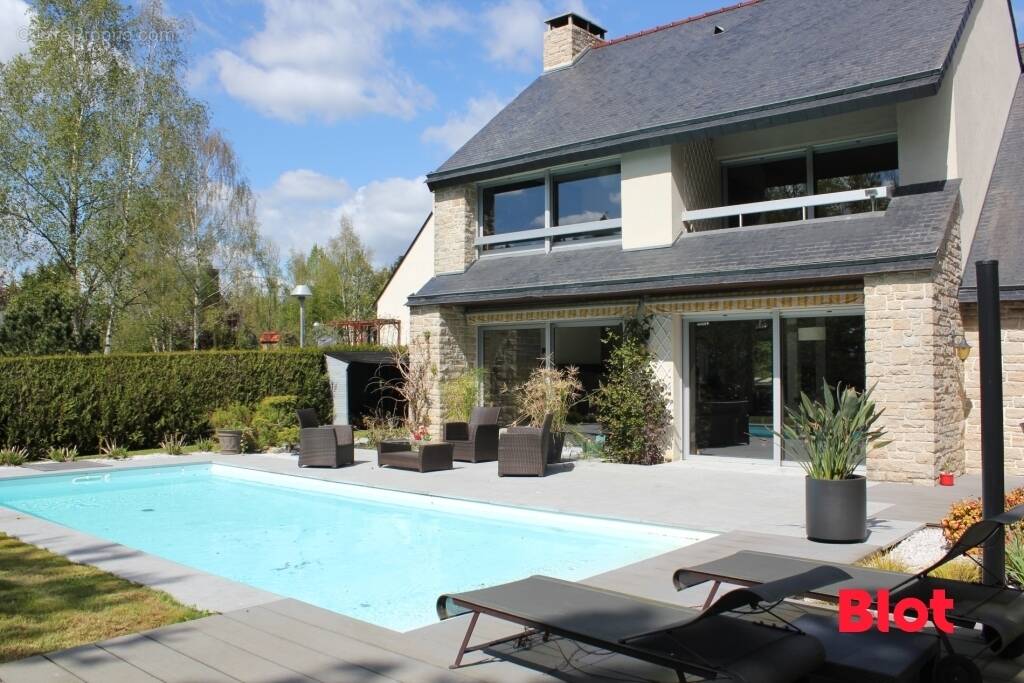 Maison 205 m² à Thorigne-Fouillard  - photo 2