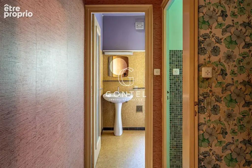 Saint-Cyr-au-Mont-d’Or – Maison de 229 m² à rénover, au calme et à proximité directe des commodités - photo 13