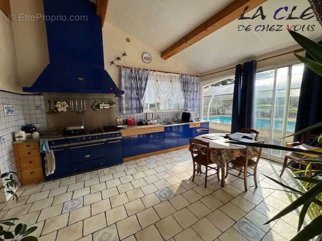 Maison à COULONGES-SUR-L'AUTIZE