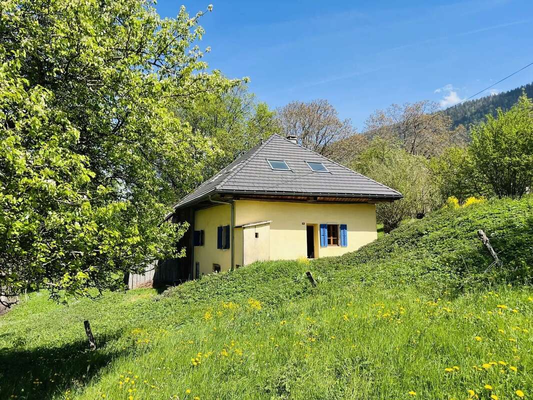 Maison baujue rénovée LE NOYER 73340 - photo 8
