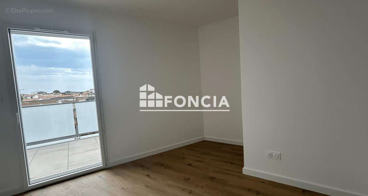 Appartement d'exception – 49 m² de pièce de vie, terrasse de 60 m² avec vue sur le phare et frais de notaire réduits - photo 8