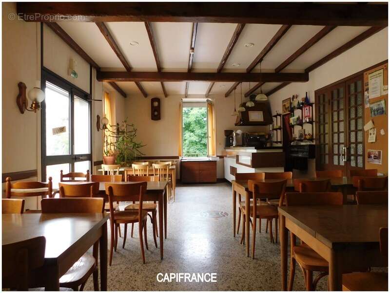 Commerce à LE CHAFFAUT-SAINT-JURSON