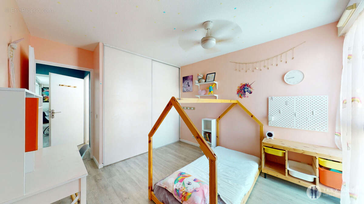 À VENDRE - Superbe T5 de 98 m² à Échirolles - photo 12
