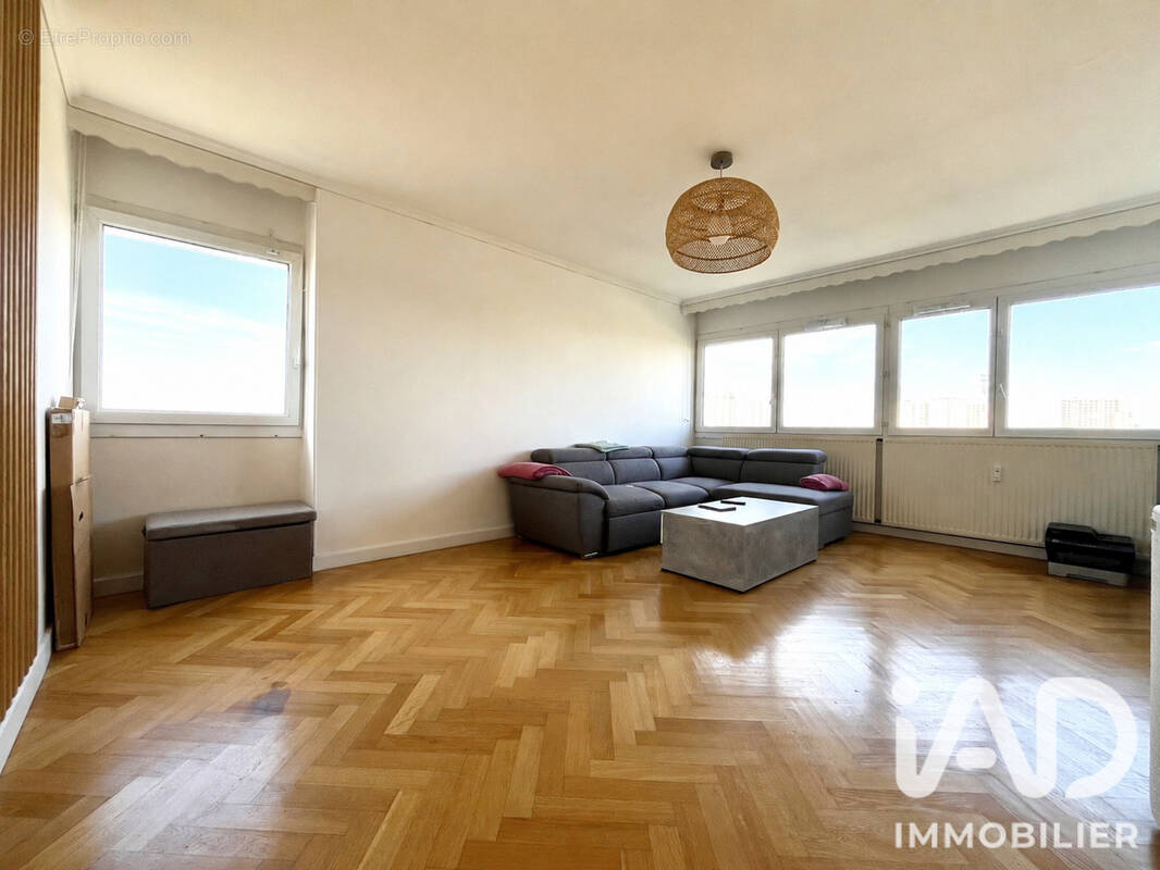Photo 1 - Appartement à MONS-EN-BAROEUL