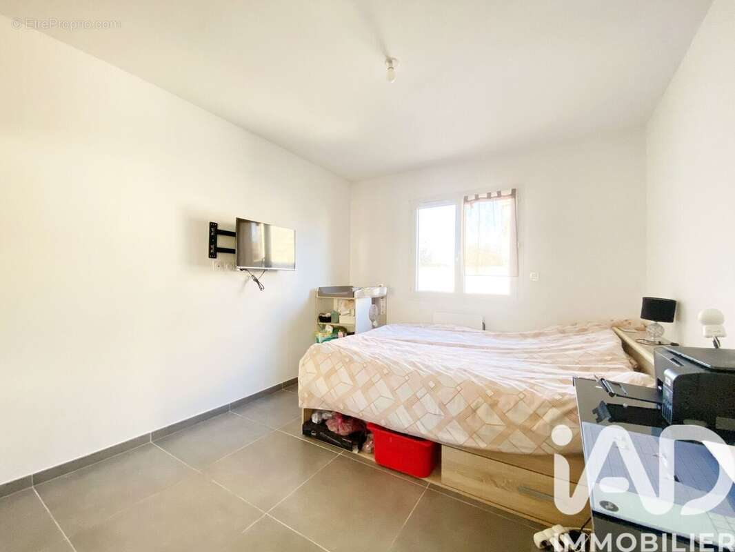 Photo 6 - Maison à SORGUES