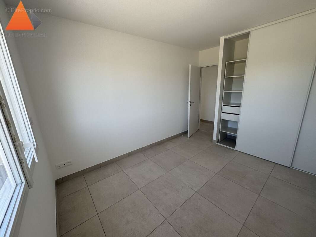 Maison à NISSAN-LEZ-ENSERUNE